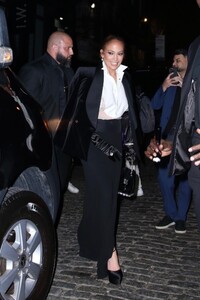 jennifer-lopez-arrives-at-met-gala-after-party-in-new-york-05-01-2023-3.jpg