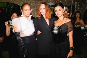 jennifer-lopez-at-stella-mccartney-s-met-gala-afterparty-in-new-york-05-01-2023-4.jpg