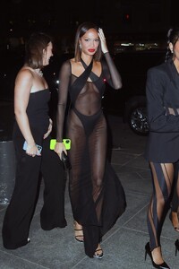 joan-smalls-met-gala-after-party-in-new-york-05-01-2023-3.thumb.jpg.f78b5ee97fa7e9e1fcd471ac1e649005.jpg