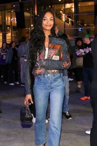 jourdan-dunn-leaves-lakers-vs-suns-game-in-los-angeles-04-08-2023-3.jpg