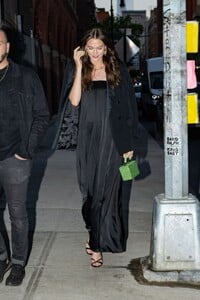 karlie-kloss-night-out-in-new-york-04-19-2023-4.jpg
