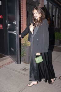 karlie-kloss-night-out-in-new-york-04-19-2023-5.jpg