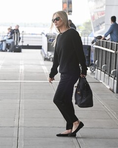 kate-moss-arrives-at-jfk-airport-in-new-york-05-23-2023-1.jpg