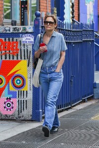 katie-holmes-out-and-about-in-new-york-05-23-2023-0.jpg