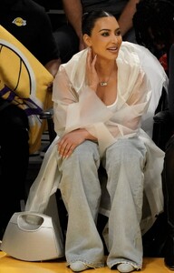 kim-kardashian-and-sarah-staudinger-at-nba-playoffs-game-between-la-lakers-and-the-golden-state-warriors-at-crypto.com-arena-in-los-angeles-05-06-2023-2.jpg