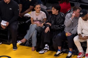 kim-kardashian-kris-jenner-and-sarah-staudinger-at-lakers-game-at-crypto.com-arena-in-los-angeles-05-08-2023-3.jpg