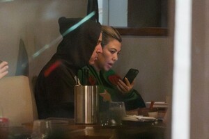 kourtney-kardashian-and-travis-barker-at-ma-kin-vegan-sushi-in-thousand-oaks-04-25-2023-0.jpg