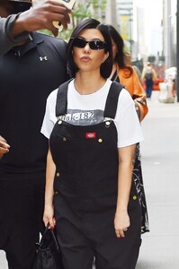 kourtney-kardashian-out-and-about-in-new-york-05-24-2023-3.jpg