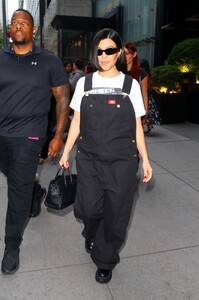kourtney-kardashian-out-and-about-in-new-york-05-24-2023-4.jpg