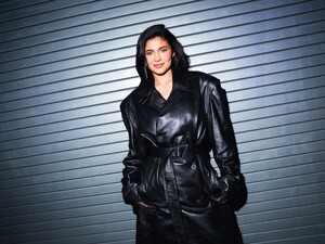 kylie-jenner-and-anastasia-karanikolaou-at-mugler-h-m-celebration-in-los-angeles-05-10-2023-3.jpg