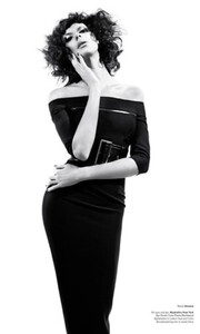 lea-t-willy-vanderperre-v-mag03.thumb.jpg.b2107f700f31c01435b7645e3f458a78.jpg