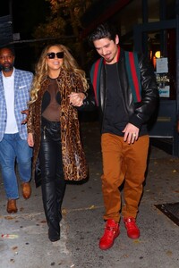 mariah-carey-and-bryan-tanaka-leaves-blue-ribbon-sushi-in-new-york-11-07-2022-6.jpg