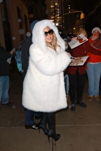 mariah-carey-heading-to-madison-square-garden-for-her-christmas-concert-in-new-york-12-16-2022-6.jpg