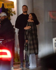 minka-kelly-and-dan-reynolds-out-for-dinner-in-los-angeles-02-23-2023-1.jpg