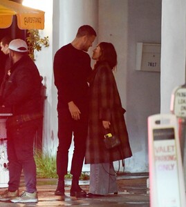 minka-kelly-and-dan-reynolds-out-for-dinner-in-los-angeles-02-23-2023-3.jpg