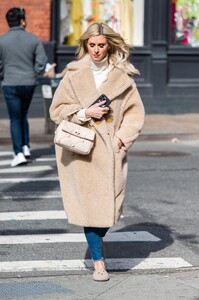 nicky-hilton-out-and-about-in-new-york-03-29-2023-2.jpg