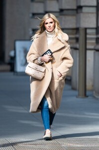 nicky-hilton-out-and-about-in-new-york-03-29-2023-5.jpg