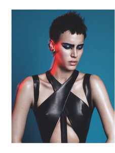 numero-147-october-2013_alana-bunte_(11).thumb.jpeg.2f005c19df96ab60dd14d80b478ee5bb.jpeg