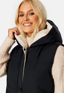 object-collectors-item-aria-sl-hoodie-vest-black-detaillining_5.jpg
