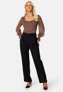 only-violetta-ls-square-pullover-coffee-quartz-detail_1.jpg