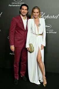 petra-nemcova-at-chopard-art-evening-in-cannes-05-23-2023-3.jpg