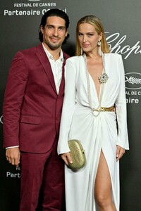 petra-nemcova-at-chopard-art-evening-in-cannes-05-23-2023-4.jpg