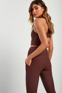 ribbed-dynamic-sports-bra-chocolate-443801.webp
