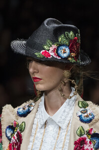 s19dolceGabbana-55e.jpg