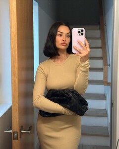 shaninamshaik_336352834_782871033252296_5128623852269902500_n.jpg
