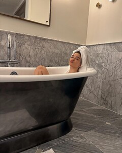 shaninamshaik_337562031_599429792078452_4451552938342721536_n.jpg
