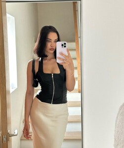 shaninamshaik_340683464_1893002601077572_4550164394463483755_n.jpg