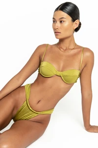 sommer-swim-rylee-balconette-bikini-top-pascolo-front-3.webp