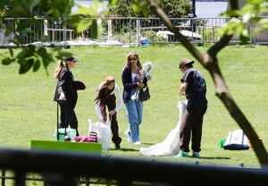 sophia-and-sistine-stallone-celebrates-their-sister-scarlet-s-21st-birthday-with-a-picnic-in-the-park-in-new-york-5-25-2023-2.jpg