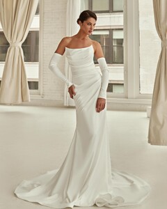 vierobridal_chicago_343523547_1644552322633819_1912180866682809258_n.jpg