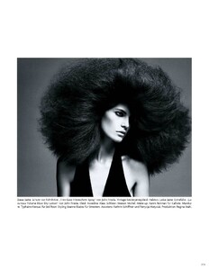 vogue-germany-april-2012-hairy-tales_(12).thumb.jpg.842afa4e21fb20f8c380eee4b92dd69b.jpg