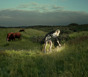 vogue-italia-09-2019_by_mert-marcus19.thumb.png.3119c81108ebd082233d4a742b337d76.png