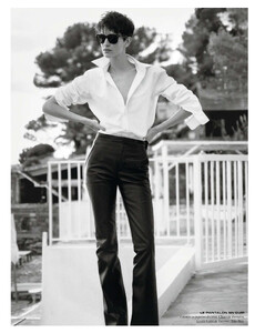 vogue-paris-02-2021_by_inez-vinoodh12.thumb.jpg.46cd1f61c7dde052087674e3008a6d7b.jpg