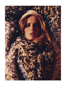 vogue-paris-10-2020_by_carlijn-jacobs13.thumb.jpg.08ab2dcab45c1efbfbf97697768edaa1.jpg