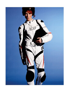 vogue-paris-10-2020_by_carlijn-jacobs14.thumb.jpg.a5f6ad52c8cab996f4d9a6c82eedf314.jpg