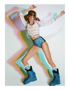 vogue-paris-10-2020_by_carlijn-jacobs17.thumb.jpg.abdc632fd4d53b7cbf95e751694e6b9d.jpg