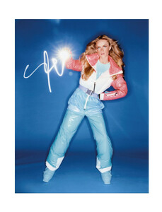 vogue-paris-10-2020_by_carlijn-jacobs9.thumb.jpg.2f1c9b00116e0c361ad5ce5267b44965.jpg