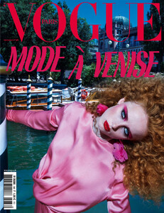 vogue-paris-11-2017_rianne_by-inez-vinoodh_(1).thumb.jpg.13eb4c0c8e2a206fd4ac4035b6043f31.jpg