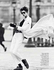 vogue-paris-2013-mars-274.thumb.jpg.a2d30164242d78cea5e55f0196505d2b.jpg
