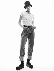 vogue-paris-february-2016_by-amy-troost_(6).thumb.jpg.840bd9f3be4a9871625769c68c765203.jpg