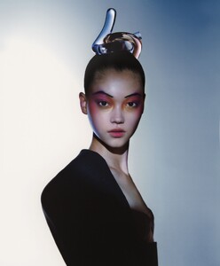 vogue-us-09-2020_mika_by_carlijn-jacobs4.thumb.jpg.8199291bb2eaa568d52004bfbad996ae.jpg