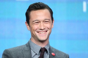 we-need-to-talk-about-joseph-gordon-levitt-2-1894-1448066643-4_dblbig.jpg