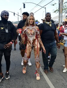 winnie-harlow-at-yard-mas-and-xodus-carnival-in-jamaica-04-16-2023-3.jpg