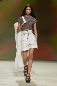 00018-hermes-spring-2023-ready-to-wear-credit-gorunway.jpg