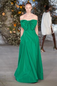 00032-Jason-Wu-Collection-Fall-22-RTW-New-York-credit-Alessandro-Lucioni-Gorunway.thumb.jpg.662435cee5d05c321125529fc0013e26.jpg