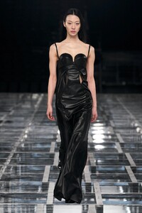 00063-givenchy-fall-2022-ready-to-wear-paris-credit-alessandro-lucioni-gorunway.thumb.jpg.e169e4af12d8f161d8973a7e9ff4dbc6.jpg
